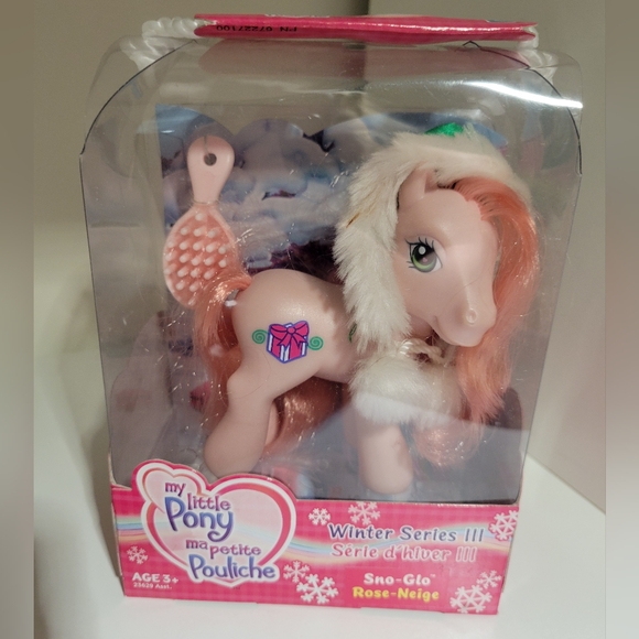 My Little Pony Target Exclusive Winter Series III SNO-GLO! - Picture 3 of 6
